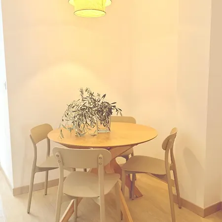 Ola * آكورونيا